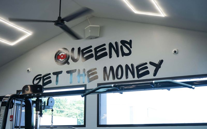 queens_get_the_money